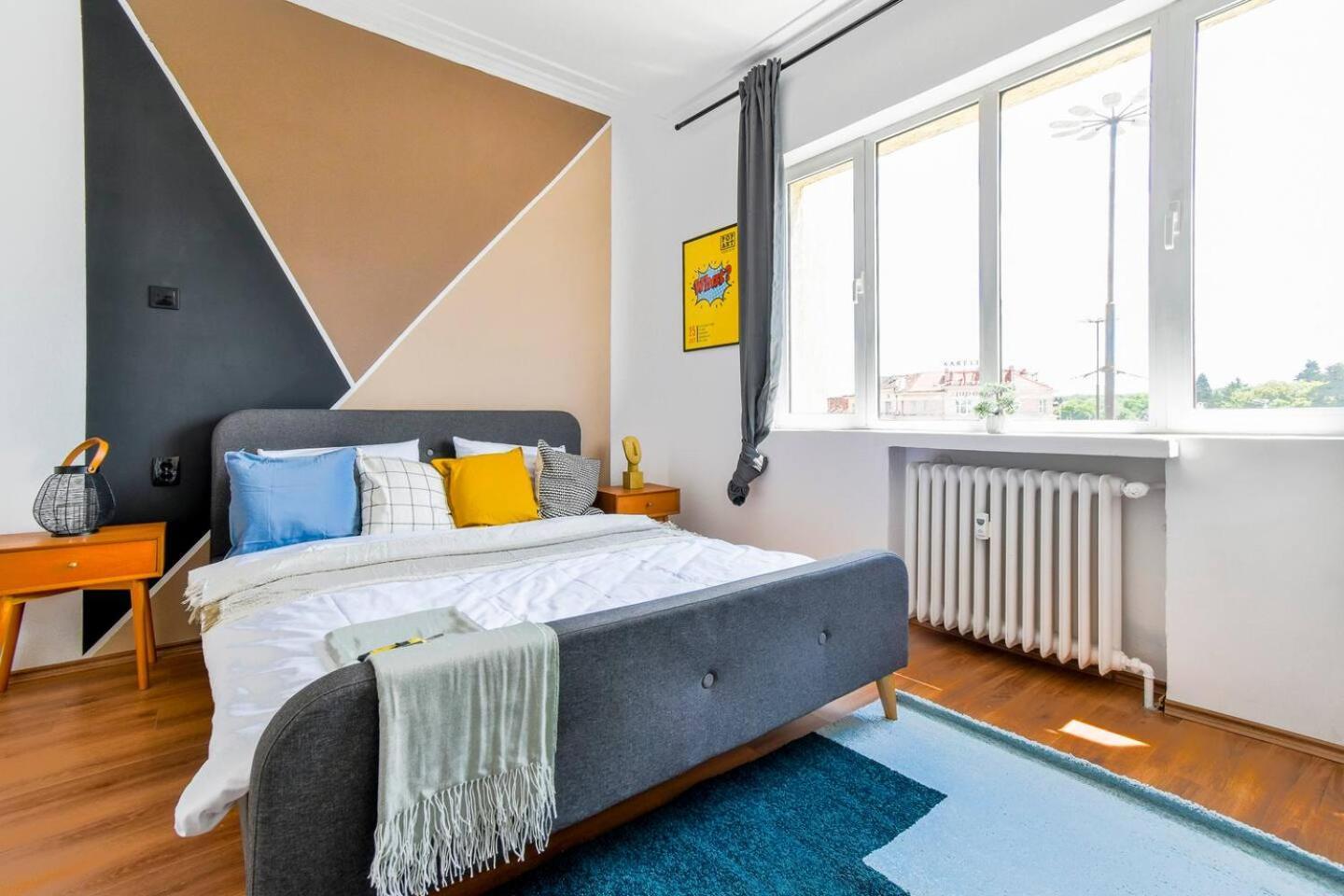 Super Fresh! 3Bdr Apartment In Sofia Center'S Artistic Area Exterior foto
